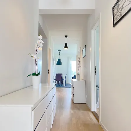 Spacious 3 Bedroom With Balcony At Richard Mortensens Vej Copenaghen