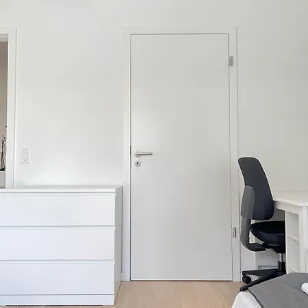 Spacious 3 Bedroom With Balcony At Richard Mortensens Vej